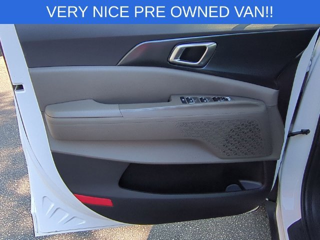 Used 2026 White Kia LXS image 12
