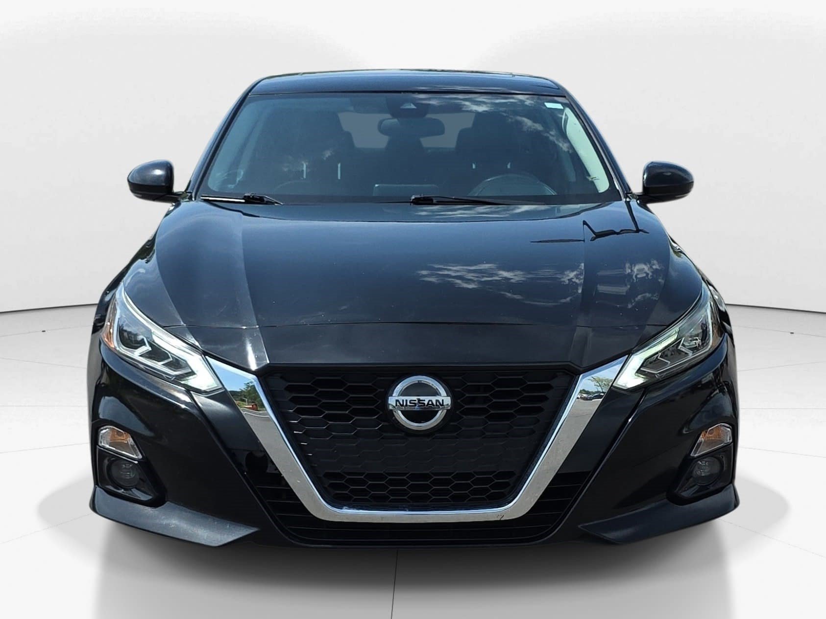 Used 2021 Super Black Nissan 2.5 SL image 8