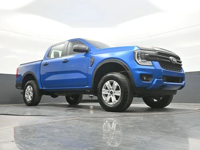 Used 2024 Blue Ford XL image 23