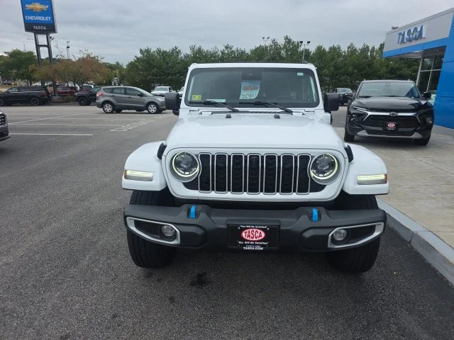 Used 2024 White Jeep Sahara 4xe image 9