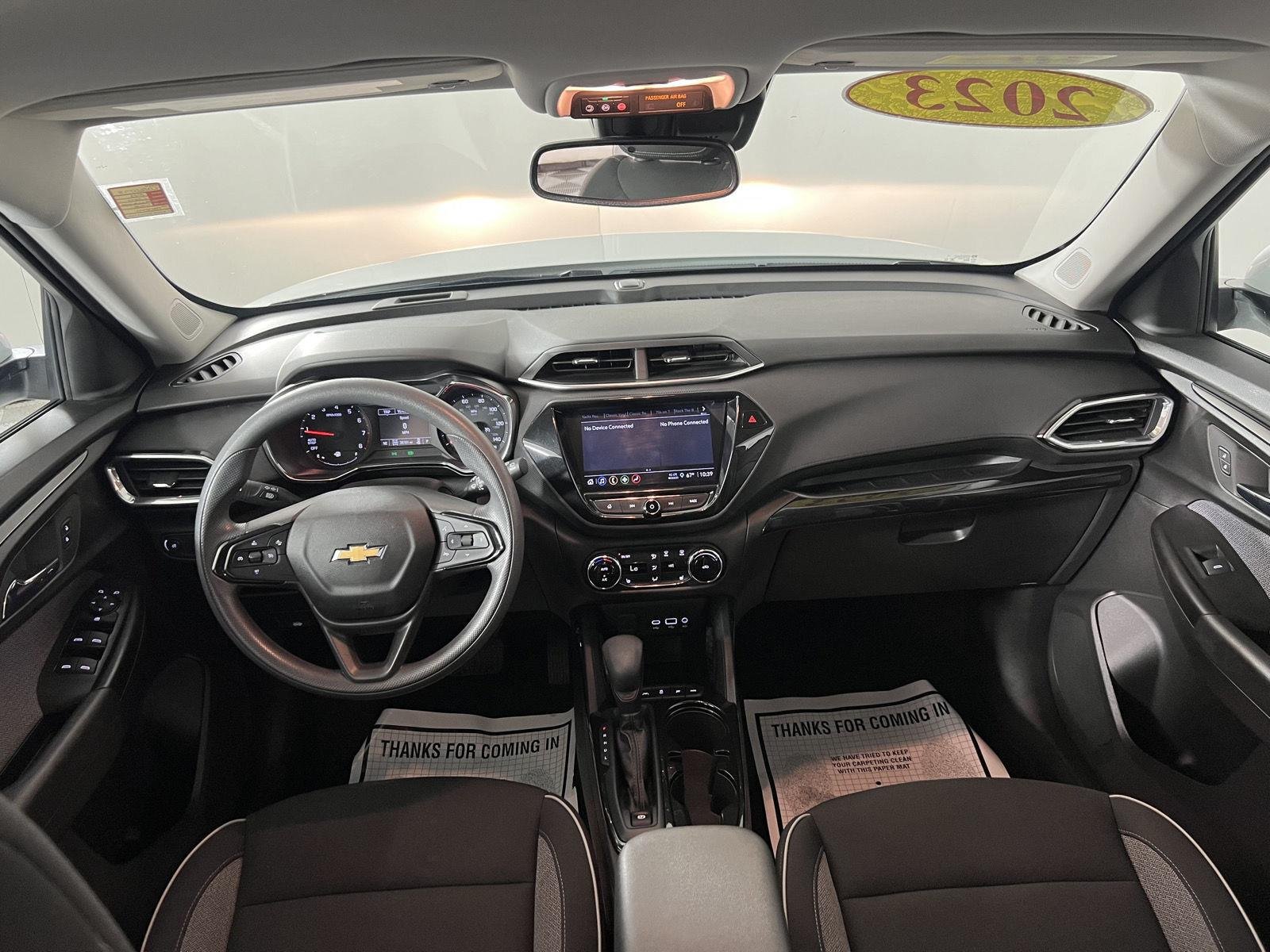 Used 2023 Summit White Chevrolet LT image 27