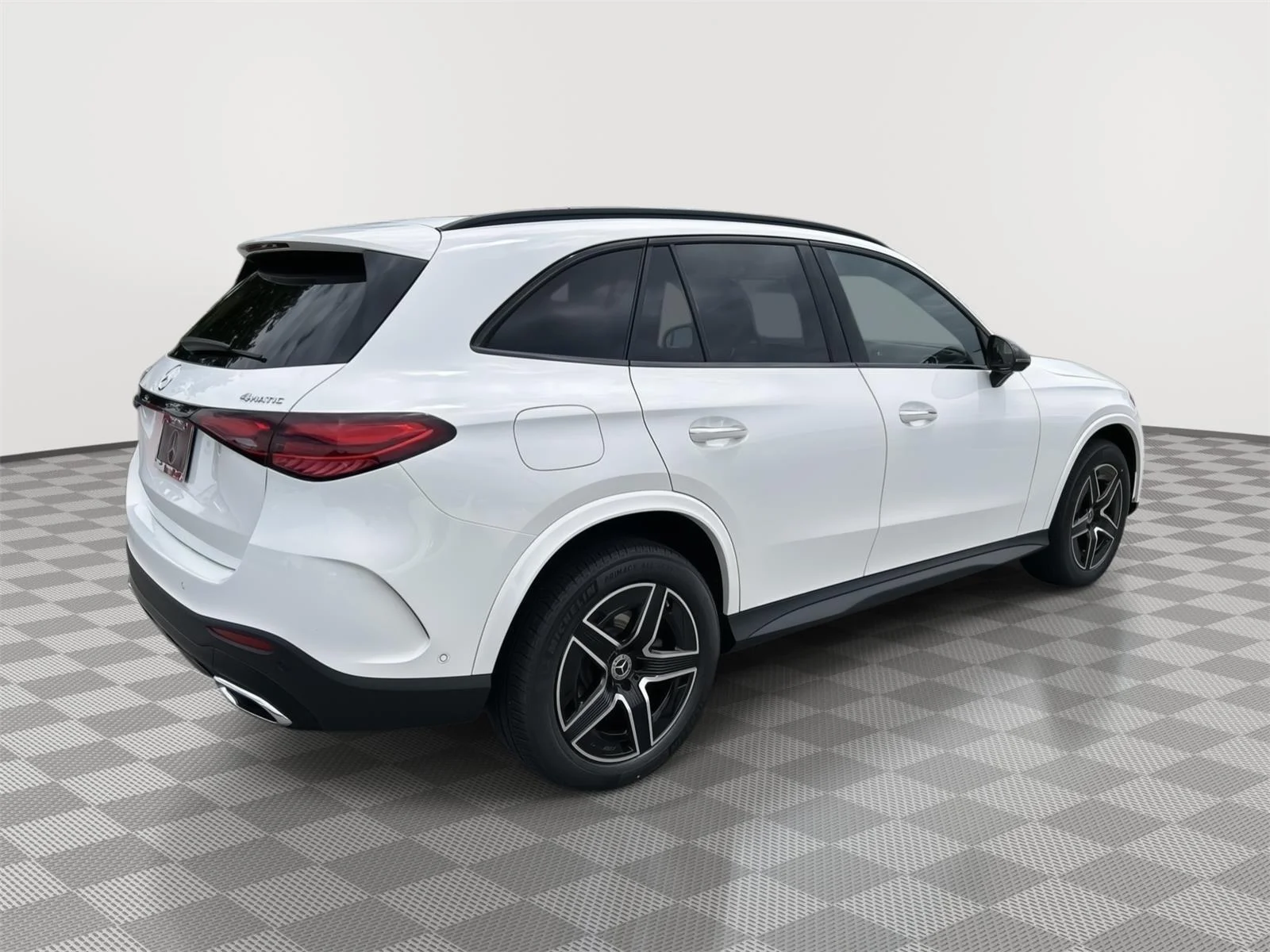 New 2026 Polar White Mercedes-Benz GLC 300 image 3