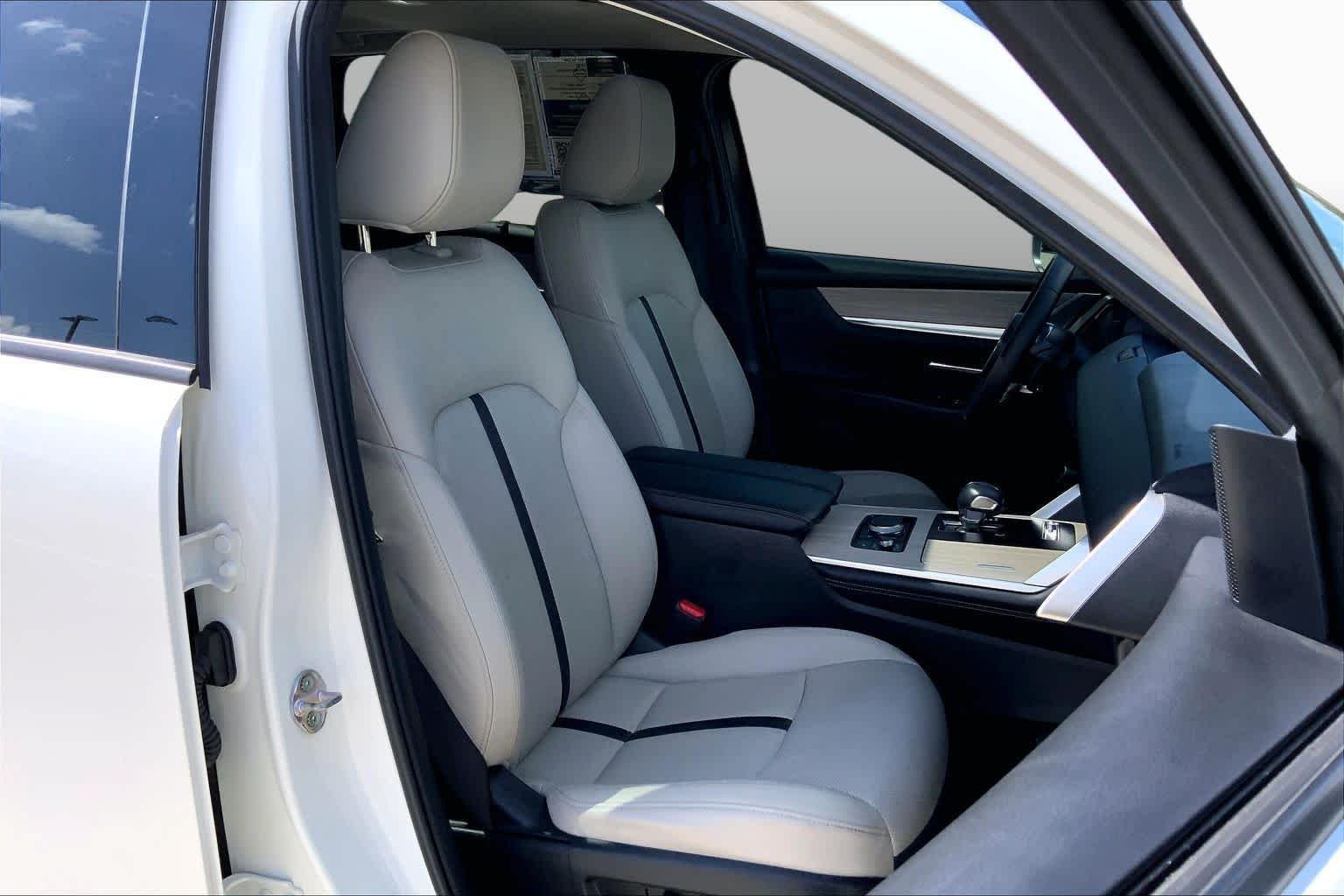 2025 Mazda CX-90 Preferred Package - Photo 9