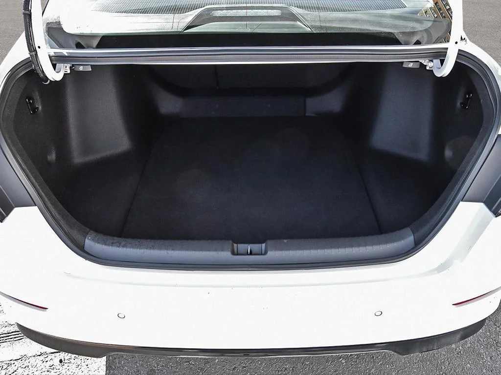 New 2026 Platinum White Pearl Honda TOURING The best of the Accord. The best of everyt image 7