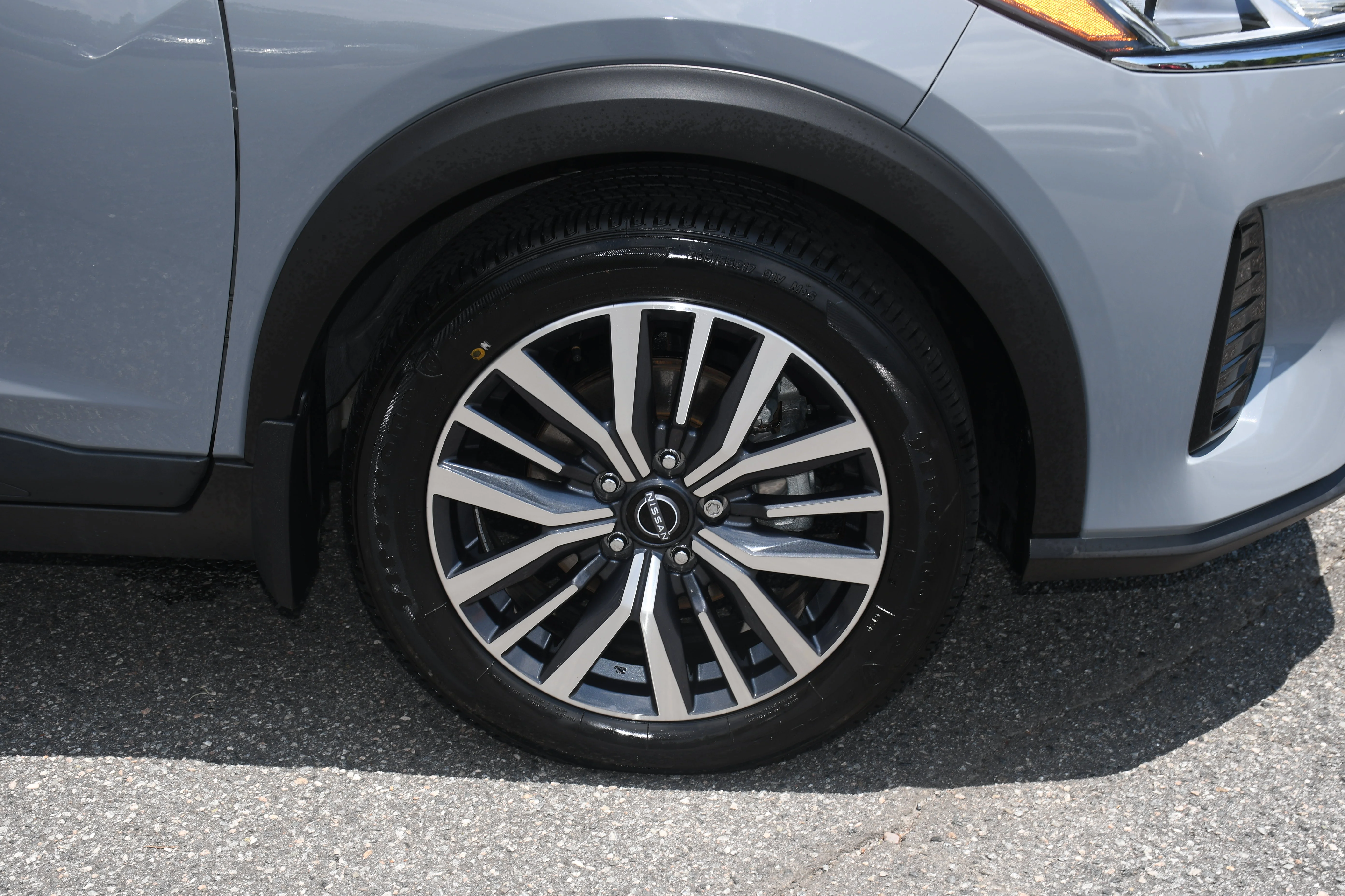 Used 2024 Gray Nissan SV image 20