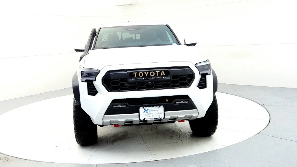 2026 Toyota Tacoma Trailhunter - Photo 8