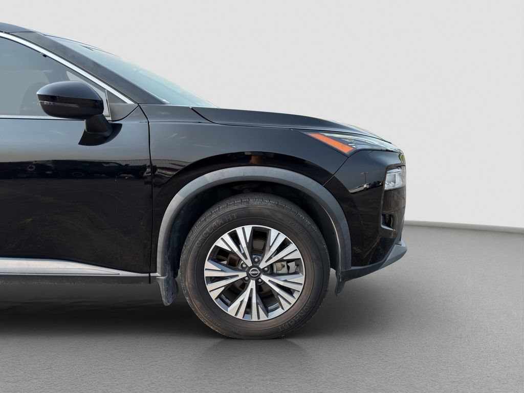 Used 2022 Black Nissan SV FWD image 29