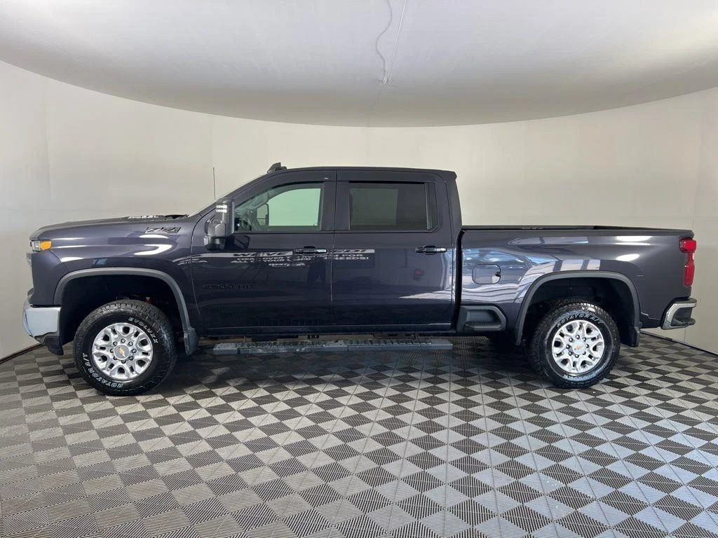 Used 2024 Ash Chevrolet LT image 28