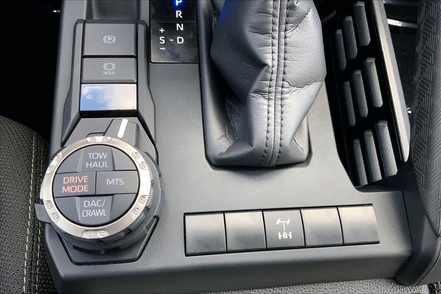 2025 Toyota 4Runner TRD Off-Road - Photo 35