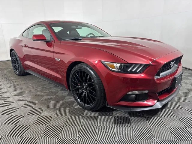 2015 Ford Mustang GT Coupe Premium's photo