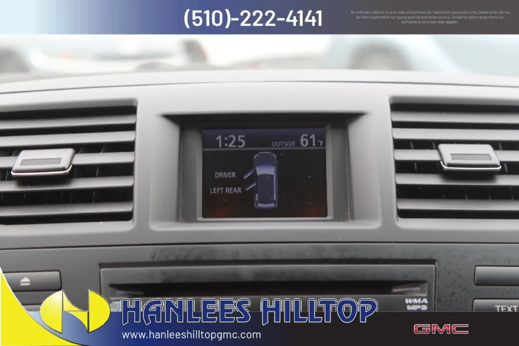 Used 2012 White Toyota Base image 25