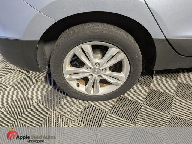 Used 2013 Blue Hyundai GLS image 35