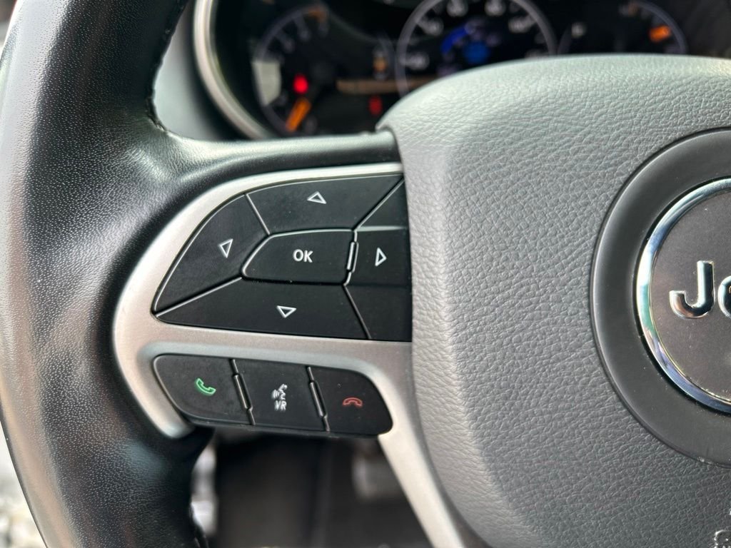 Used 2022 White Jeep Limited image 21