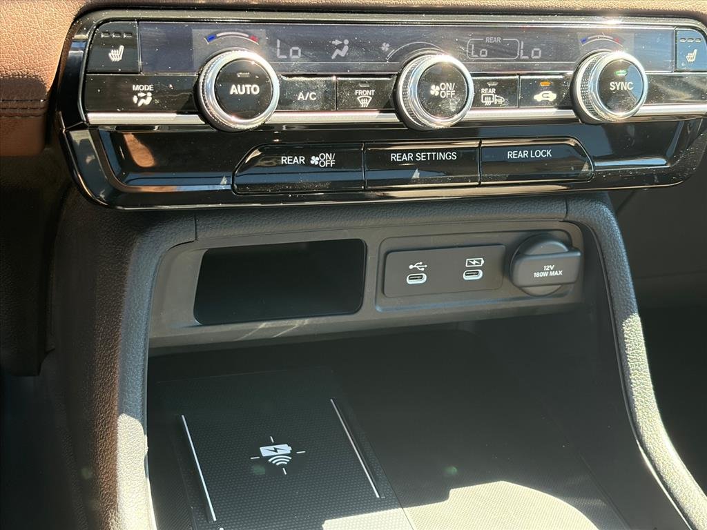 Used 2026 Platinum White Pearl Honda Touring image 14