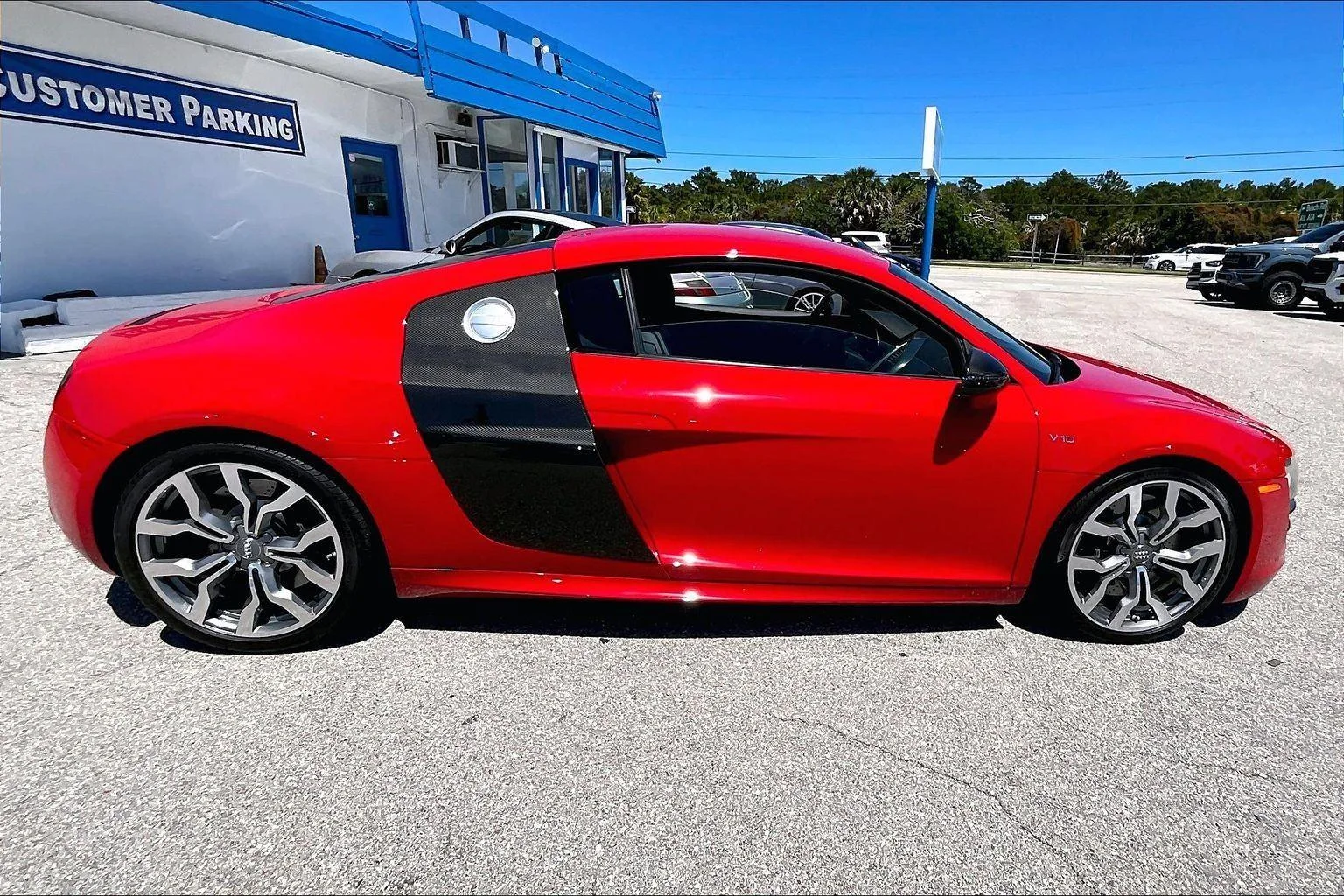 Used 2010 Brilliant Red With Brilliant Red Sideblades Audi 5.2L image 28