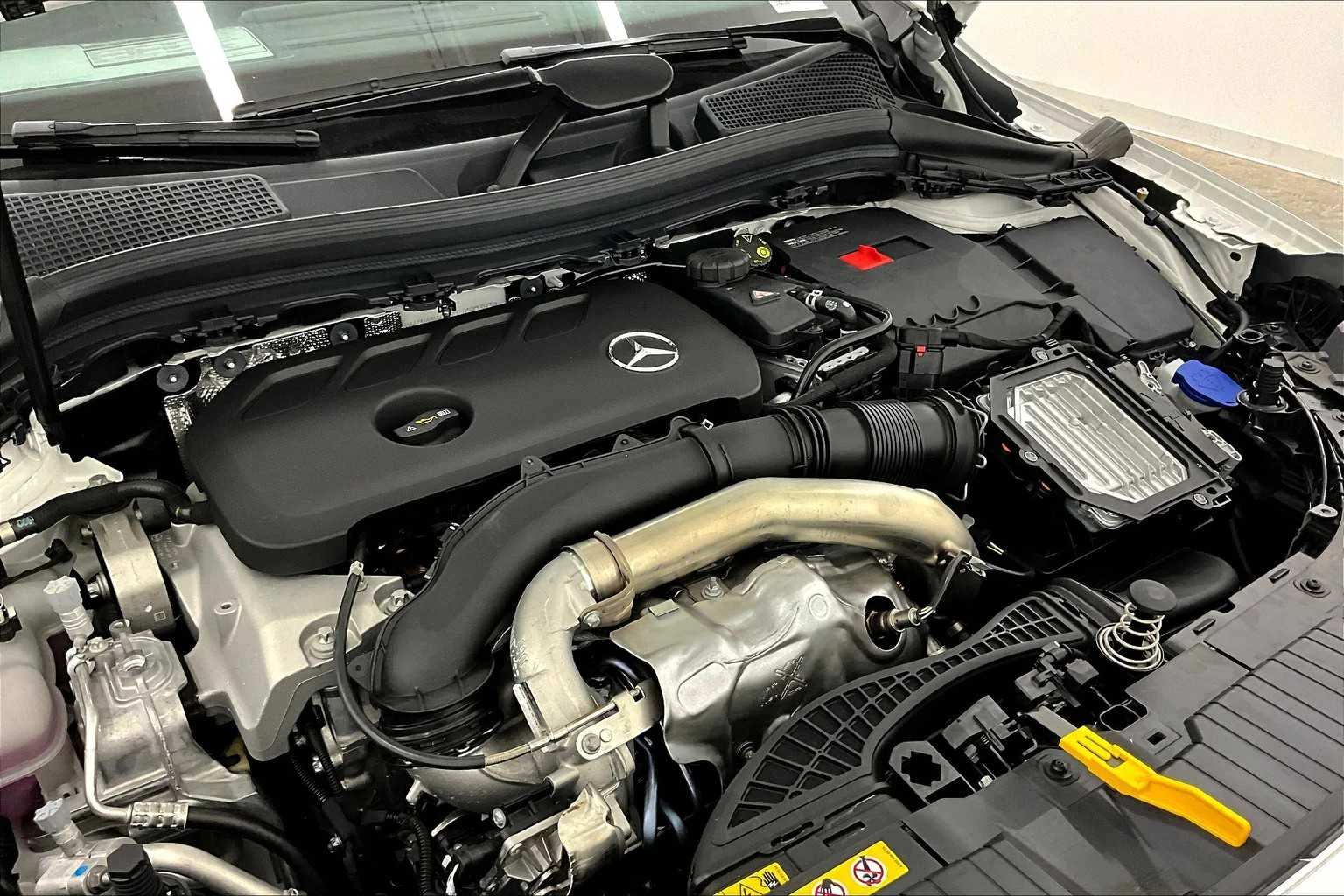 New 2026 Polar White Mercedes-Benz GLA 250 image 17