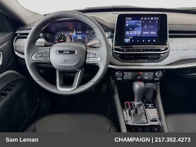 New 2026 Black Jeep Latitude image 21