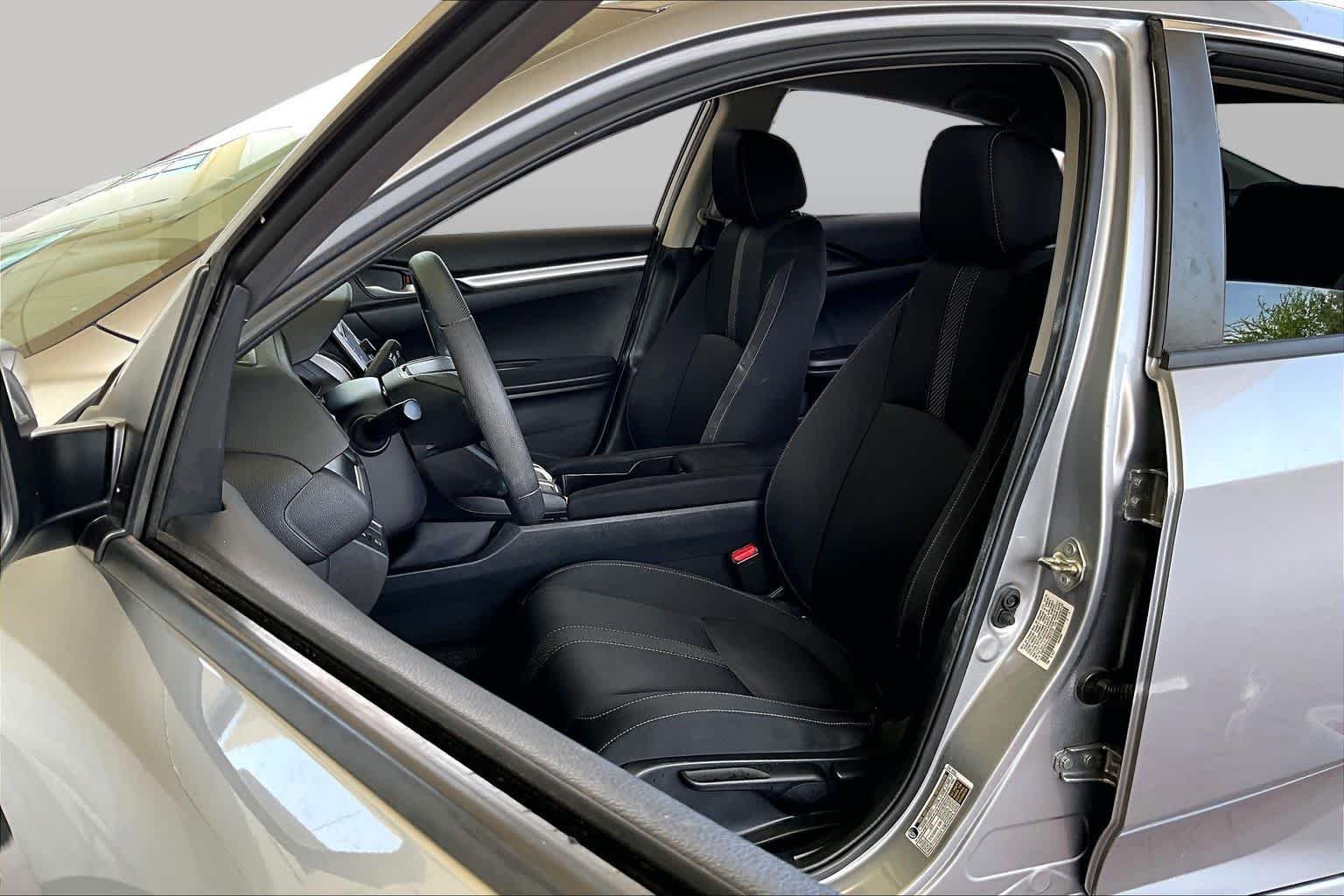 Used 2016 Lunar Silver Metallic Honda LX image 8