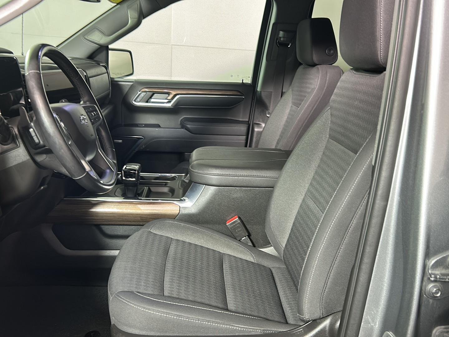 Used 2023 STERLING GRAY METALLIC Chevrolet RST image 13