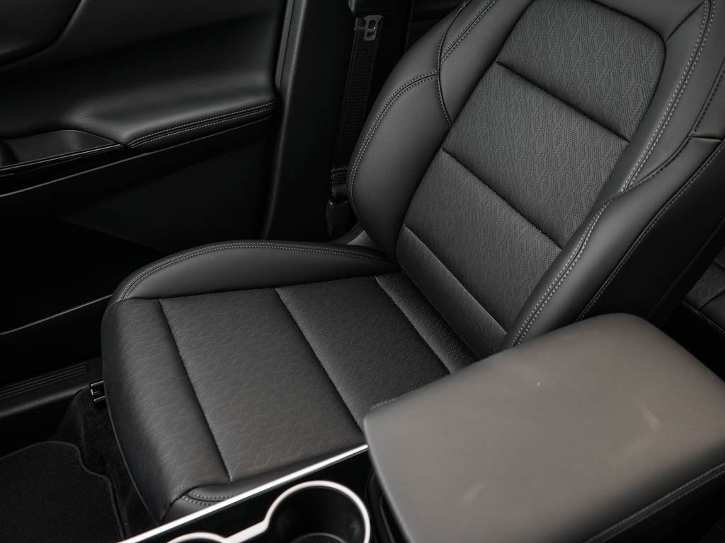 2027 Chevrolet Equinox LT - Photo 25