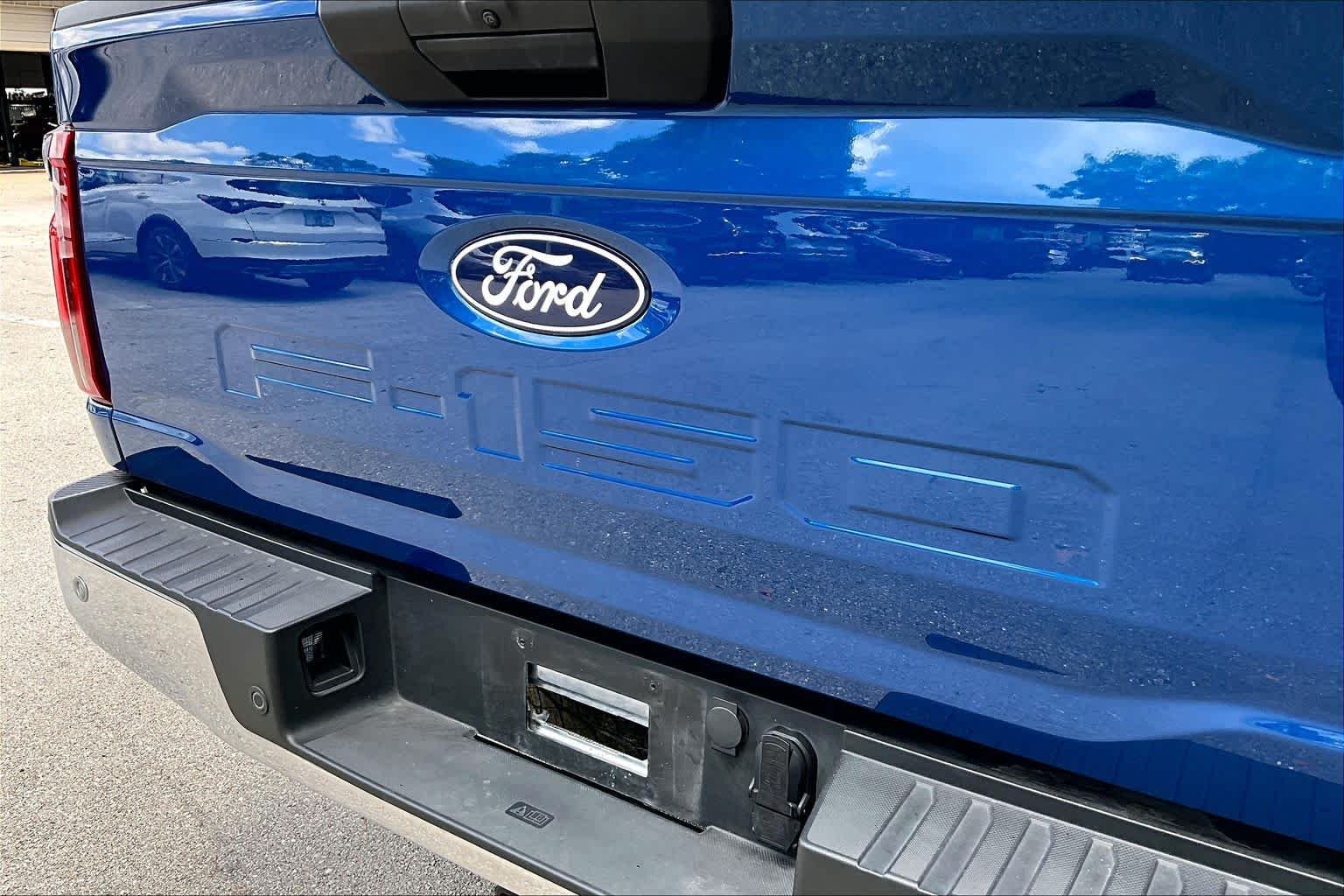 Used 2025 Atlas Blue Ford XLT image 29