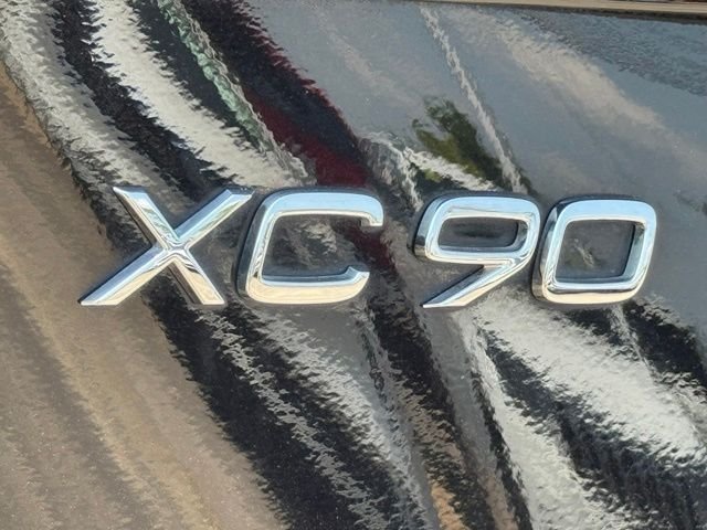Used 2020 Black Volvo T6 Momentum image 9