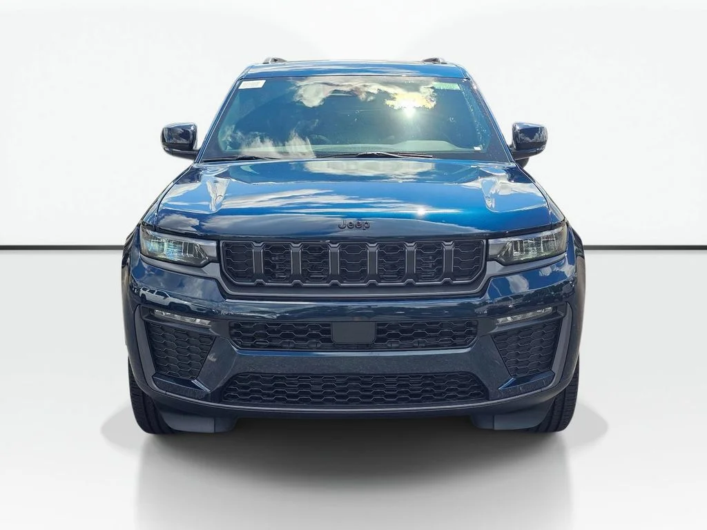 New 2027 Fathom Blue Pearl-Coat Paint Jeep Limited image 2