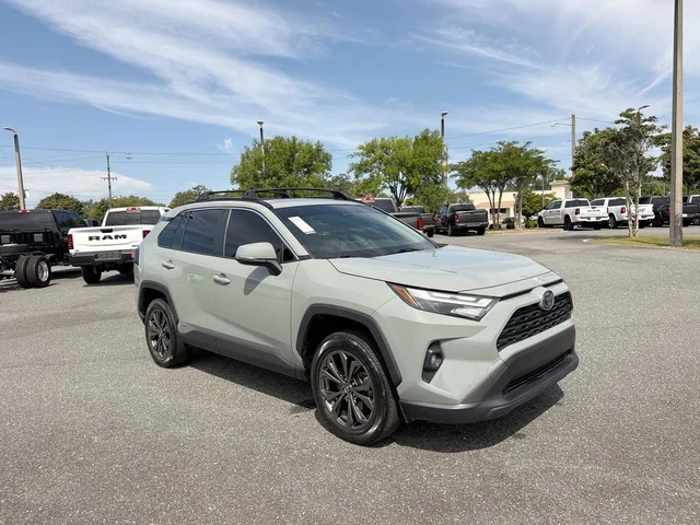 2023 Toyota RAV4 Hybrid XLE Premium