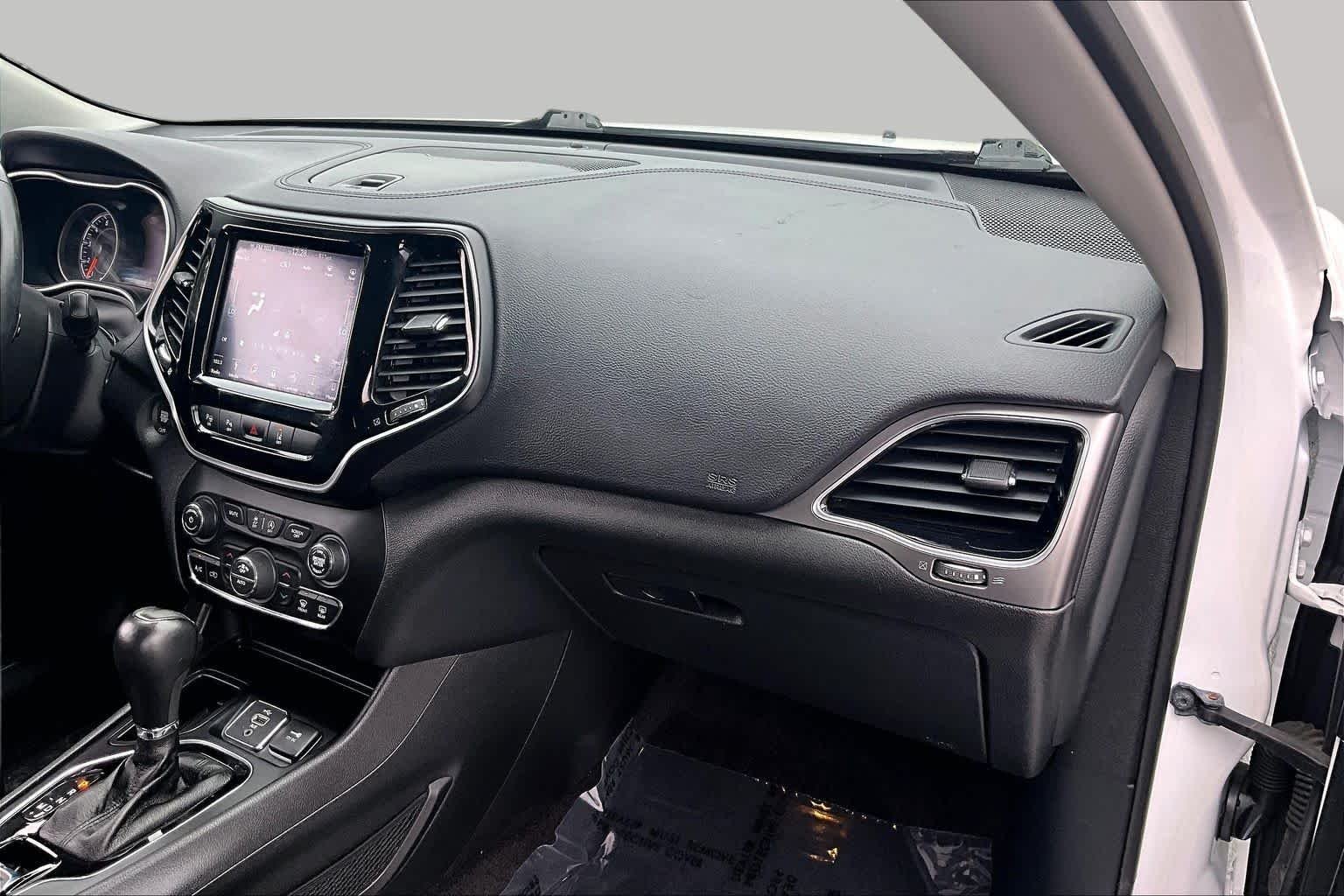 Used 2019 Bright White Clearcoat Jeep Limited image 18