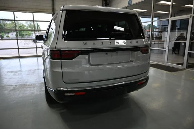 Used 2022  Jeep Series I image 6