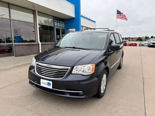 2013 Chrysler Town & Country Touring