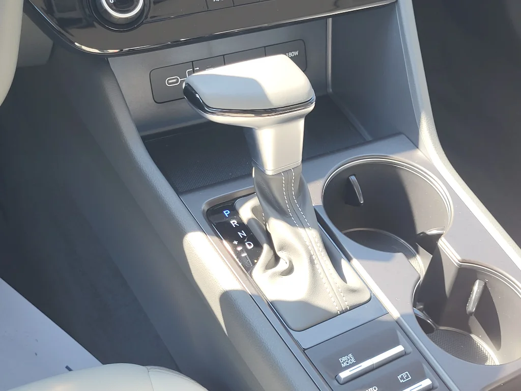 New 2026 Abyss Black Hyundai SE image 17