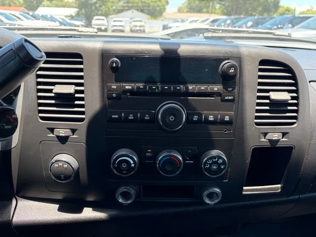 Used 2008 Gray Chevrolet LT image 20