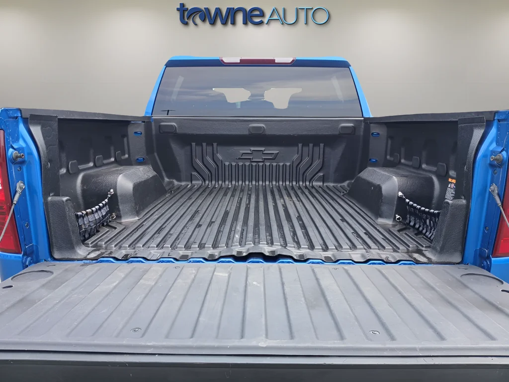 Used 2022 Blue Chevrolet LT image 10