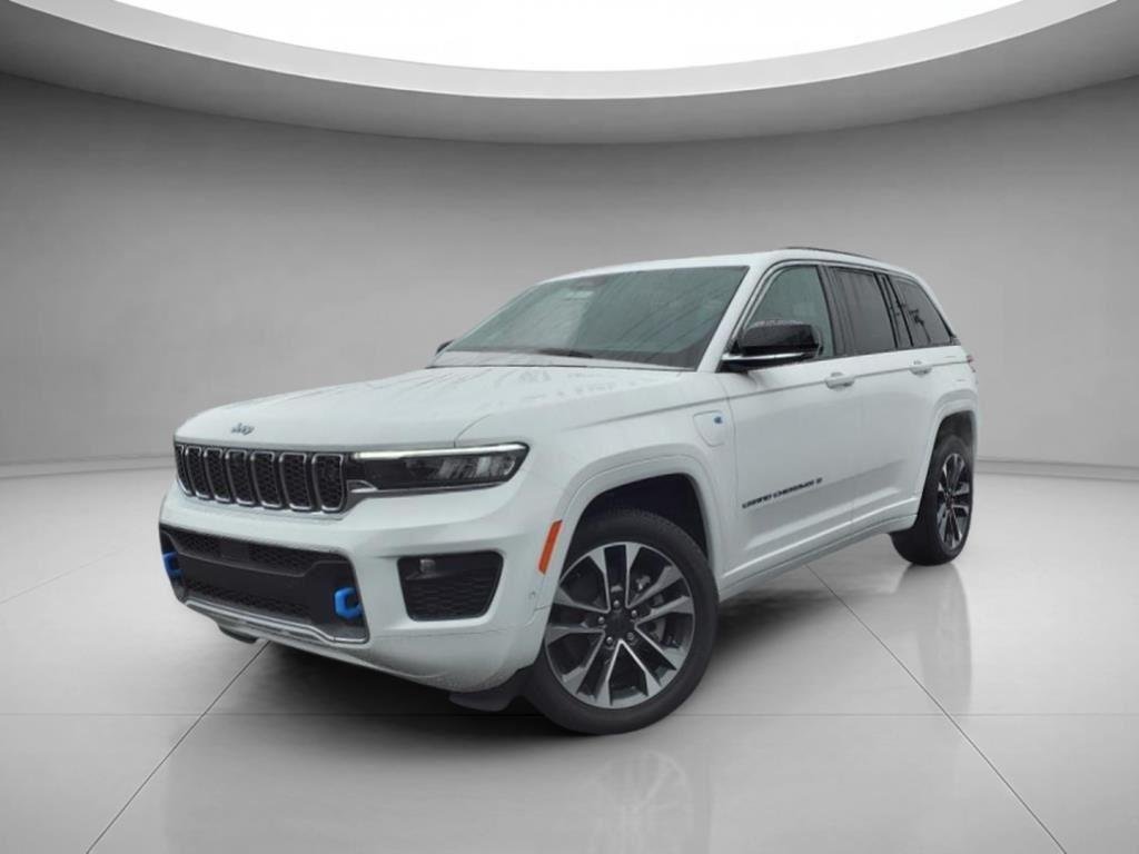 New 2024 Bright White Clear-Coat Exterior Paint Jeep Overland image 1