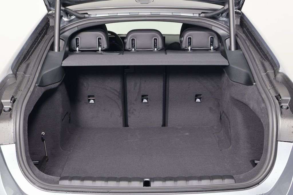 New 2026 Skyscraper Grey Metallic BMW eDrive40 image 8