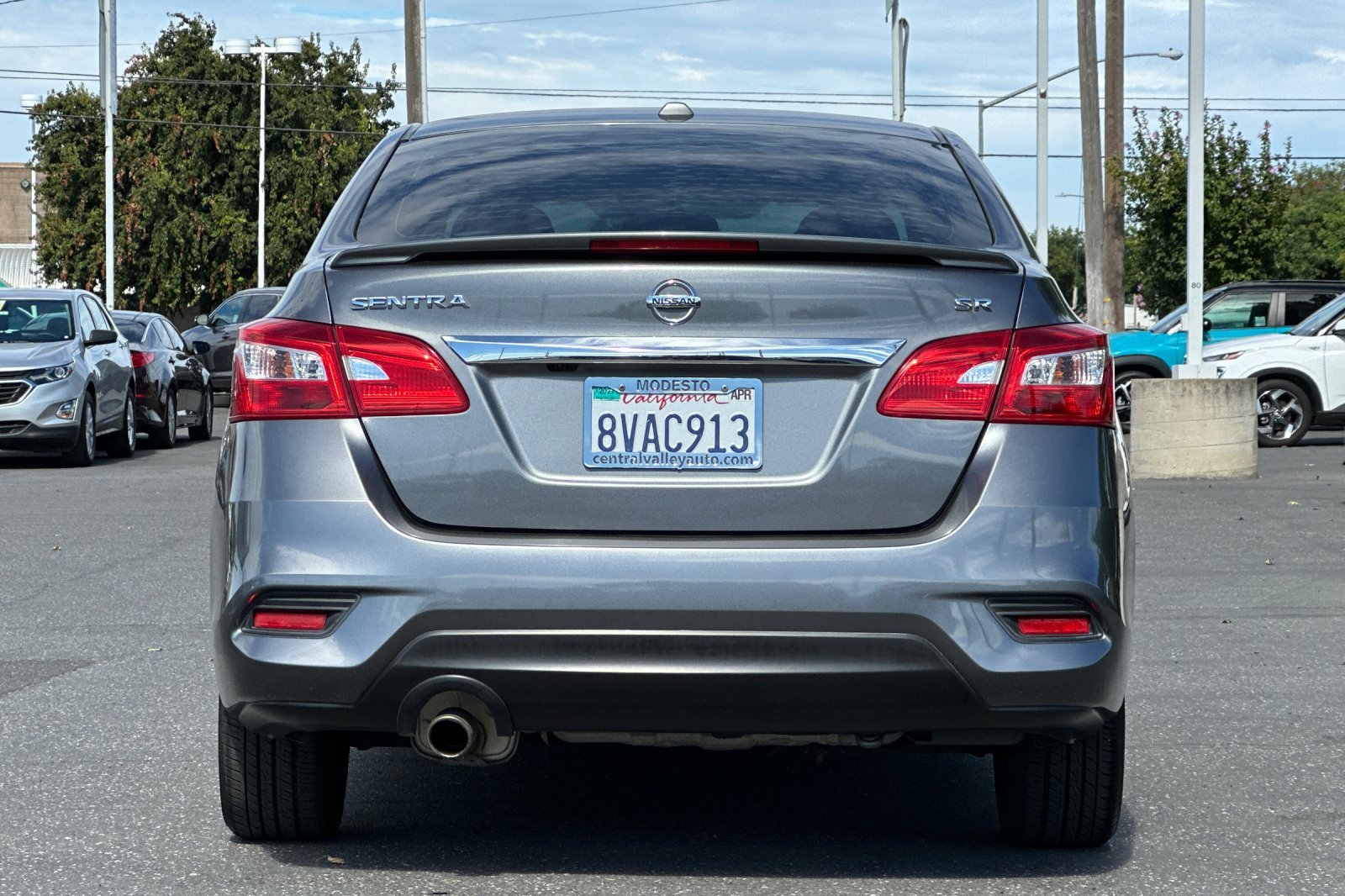 Certified Used 2019 Gun Metallic Nissan SR image 5