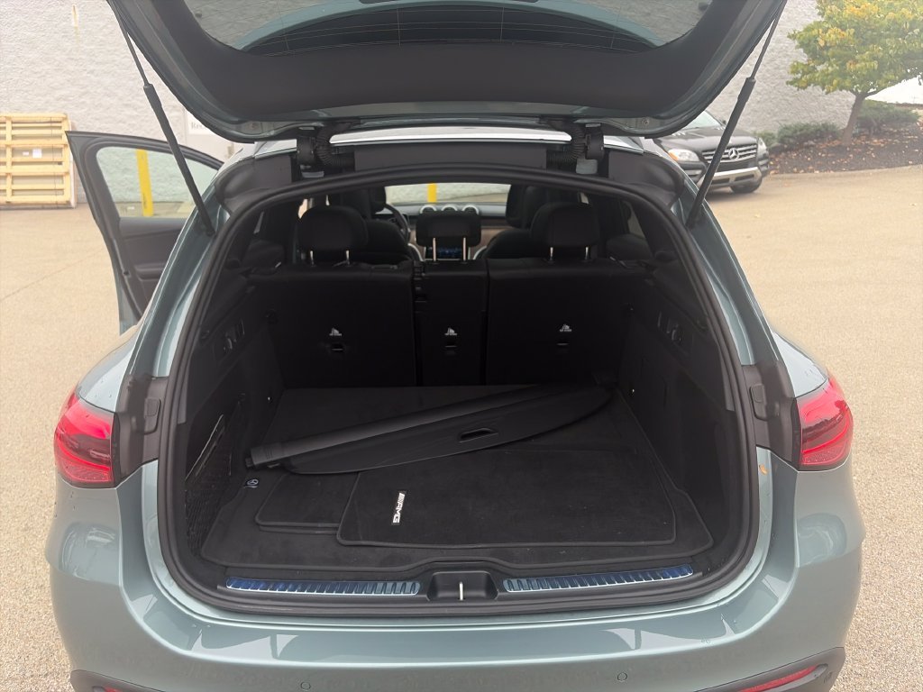 Used 2026 Silver Mercedes-Benz GLC 300 image 17