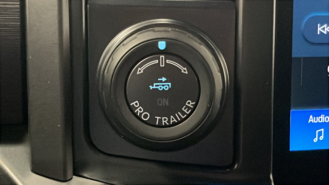 Used 2024 Avalanche Gray Ford XLT image 33
