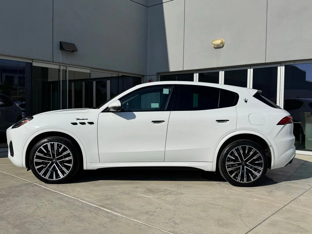 Used 2025 Bianco Maserati Modena image 5