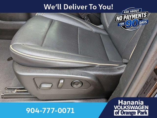 Used 2023 Black Chevrolet Premier image 21