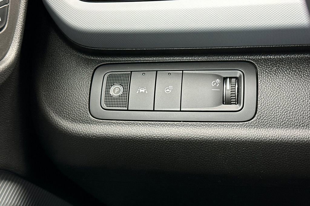 2027 Chevrolet Bolt RS - Photo 32
