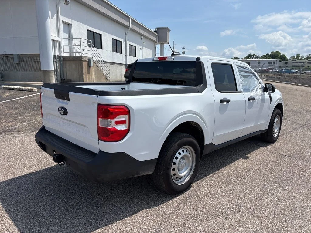 Used 2025 Oxford White Ford XL image 7