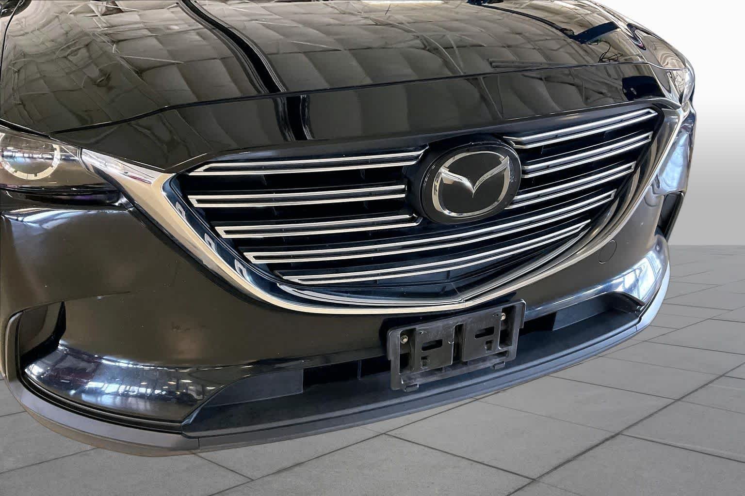 Used 2022 Jet Black Mica Mazda Touring image 29