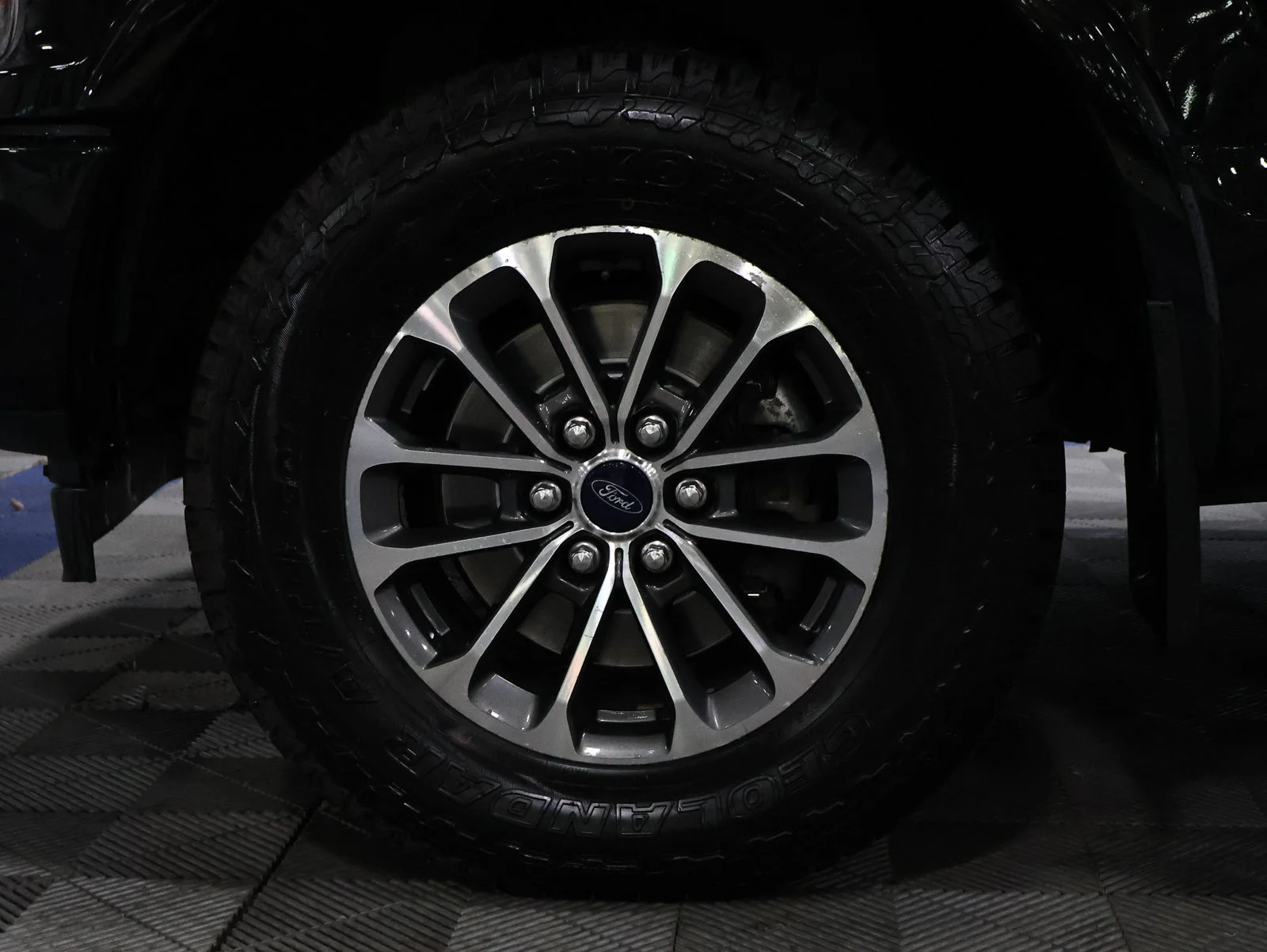 Certified Used 2018 Shadow Black Ford XLT image 21