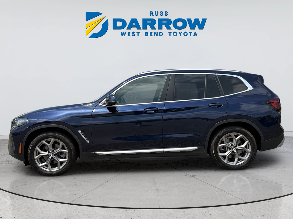 Used 2022 Blue BMW xDrive30i image 2