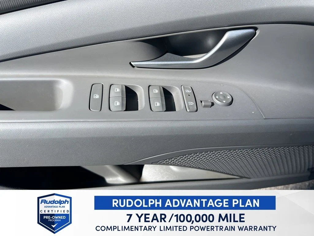 Used 2025 Gray Hyundai SEL Sport image 29