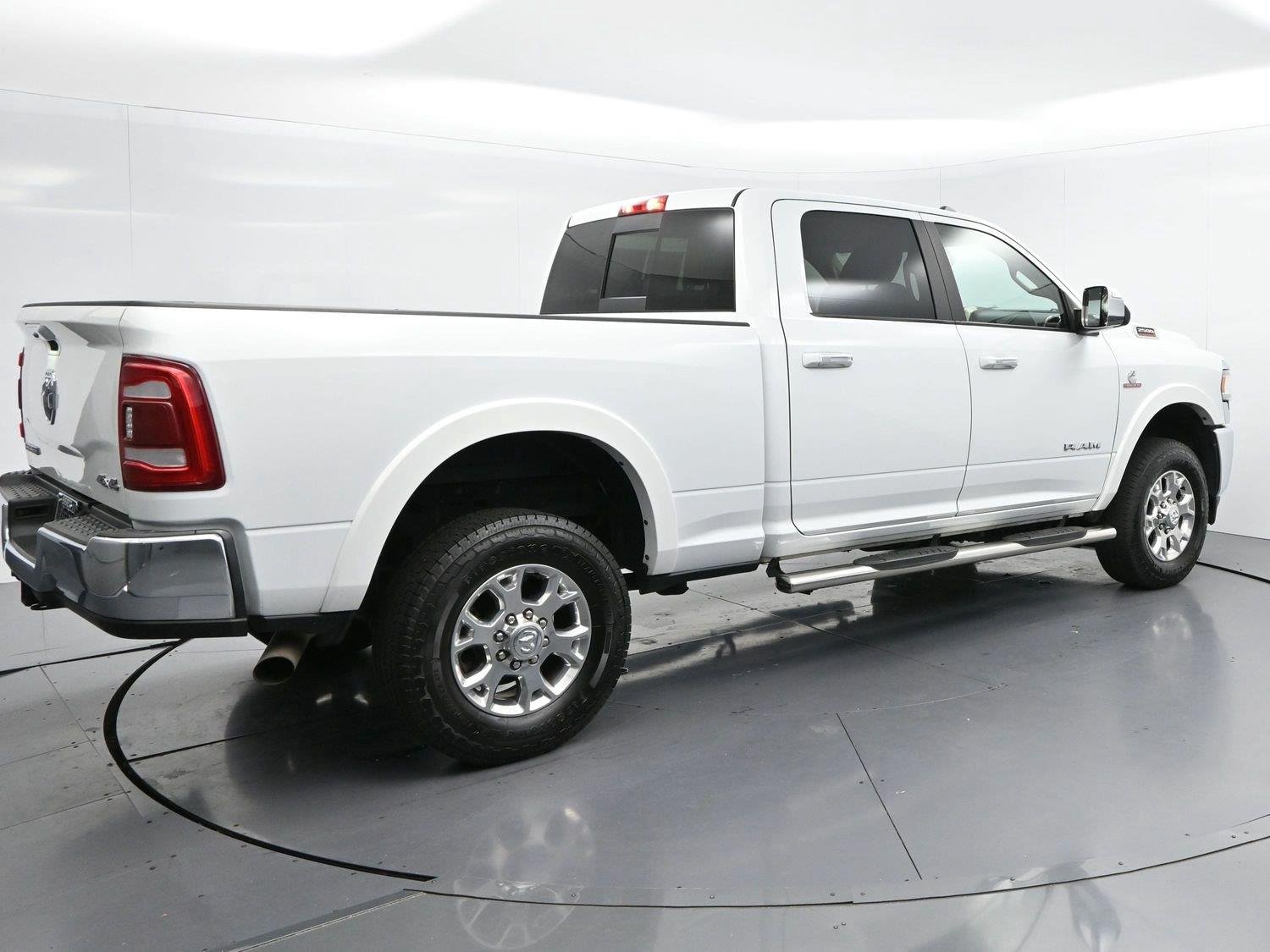 Used 2022 Bright White Clearcoat Ram Laramie image 6
