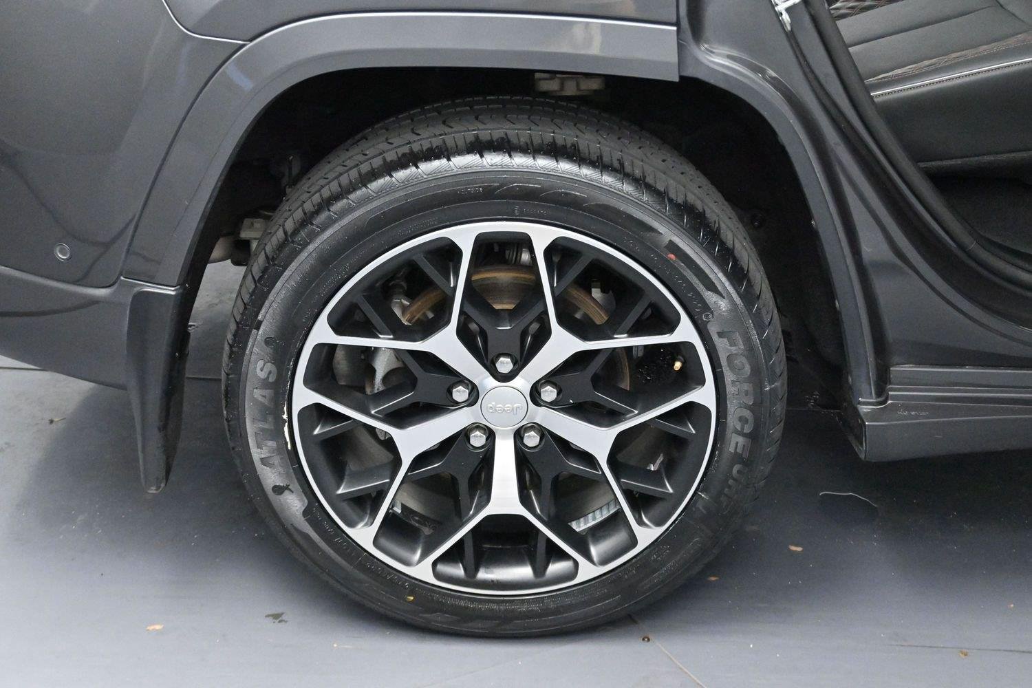 Used 2022 Baltic Gray Metallic Clearcoat Jeep Summit Reserve image 32