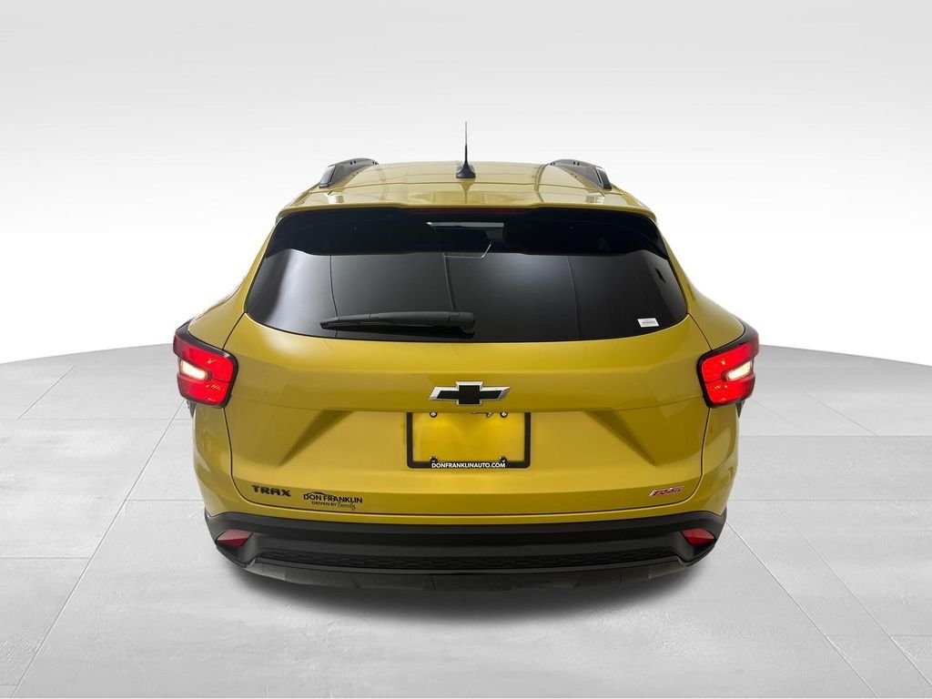 Used 2024 Yellow Chevrolet 2RS image 4
